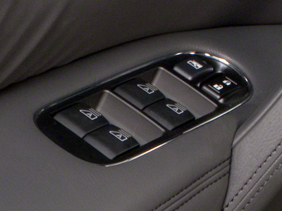 2011 INFINITI QX56 7-passenger