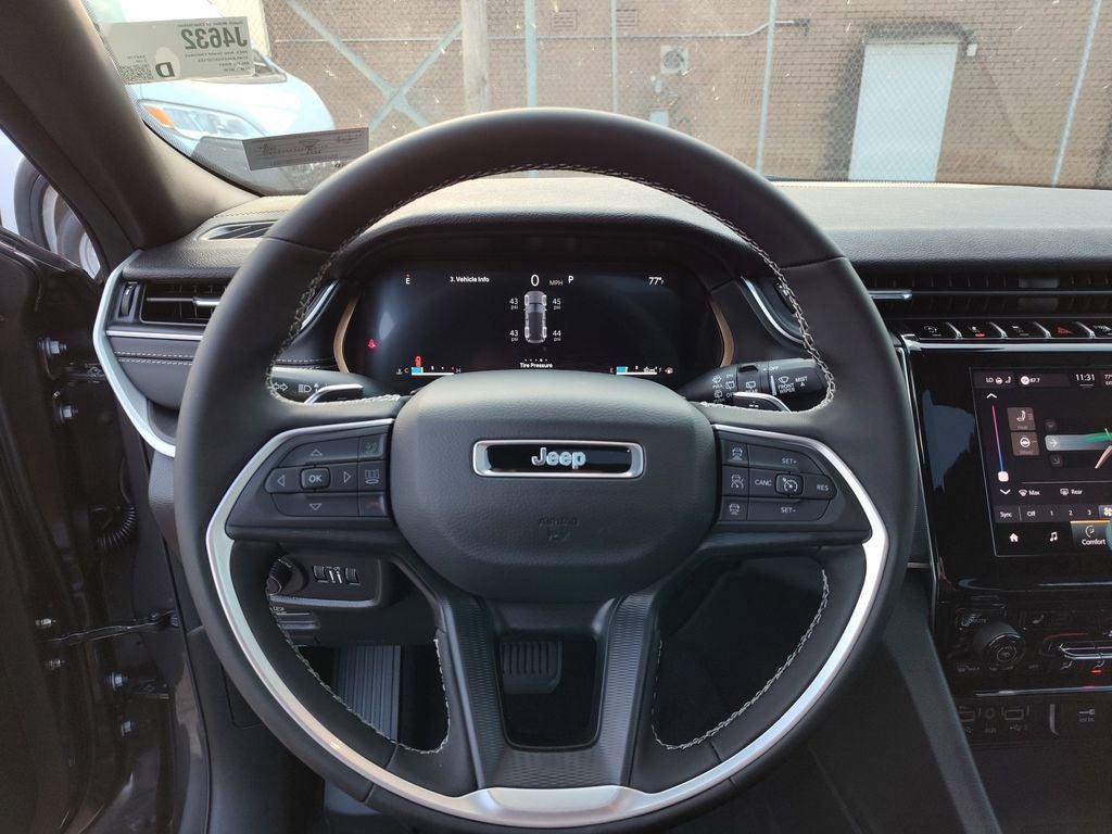 2025 Jeep Grand Cherokee Laredo X