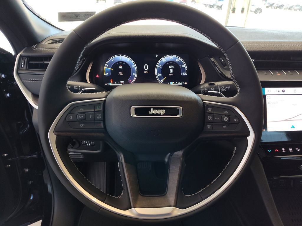 2026 Jeep Grand Cherokee Laredo Altitude