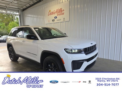 2026 Jeep Grand Cherokee Laredo Altitude