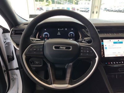 2026 Jeep Grand Cherokee Laredo Altitude