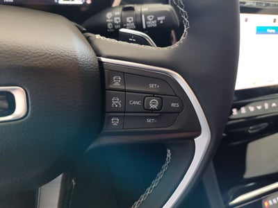 2026 Jeep Grand Cherokee Laredo Altitude