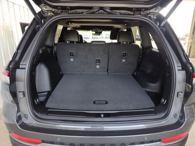 2026 Jeep Grand Cherokee Laredo Altitude