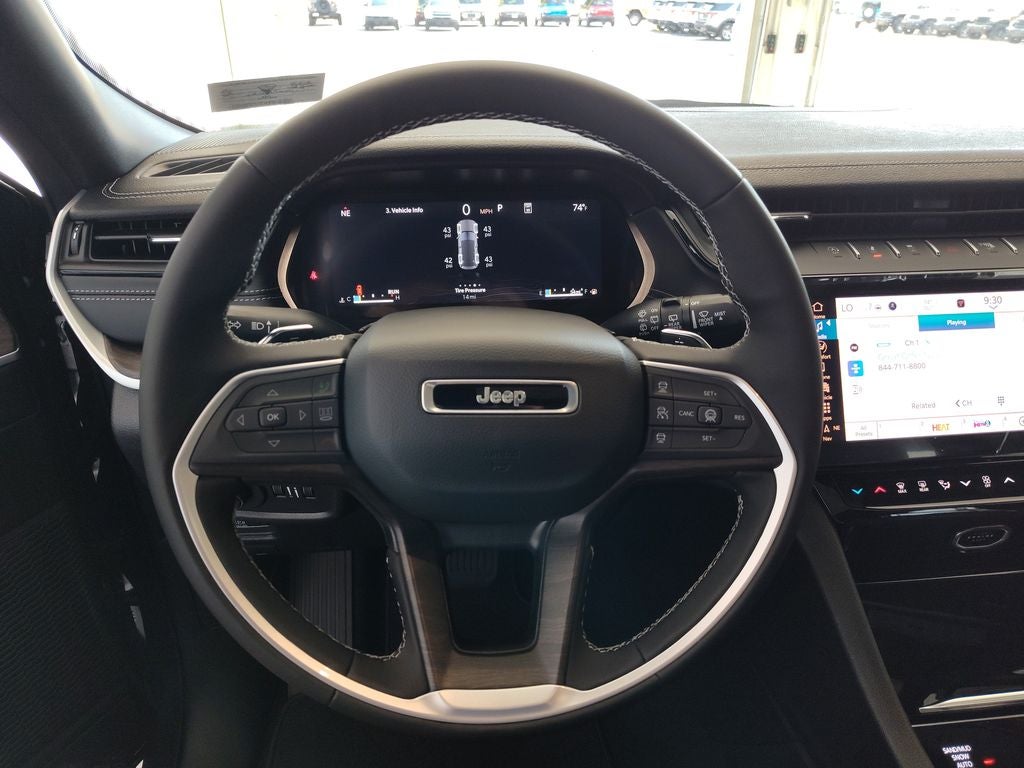 2026 Jeep Grand Cherokee Laredo Altitude