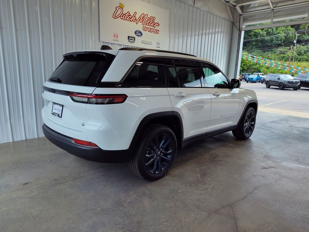 2026 Jeep Grand Cherokee 85th Anniversary Edition