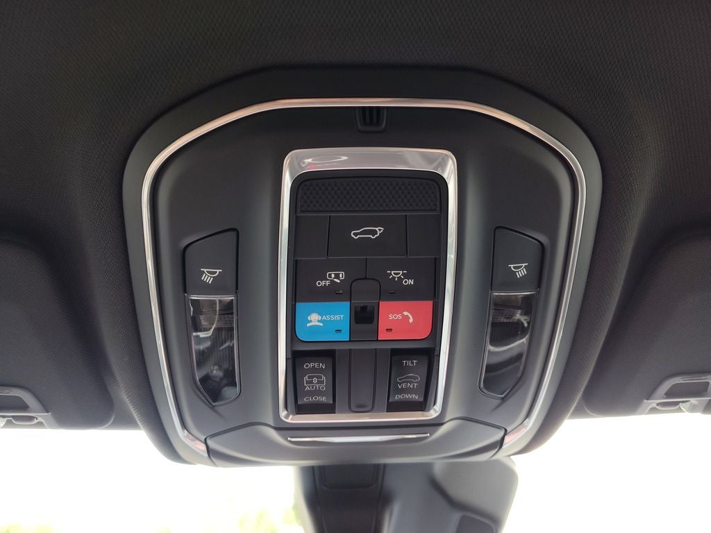 2026 Jeep Grand Cherokee L Laredo Altitude