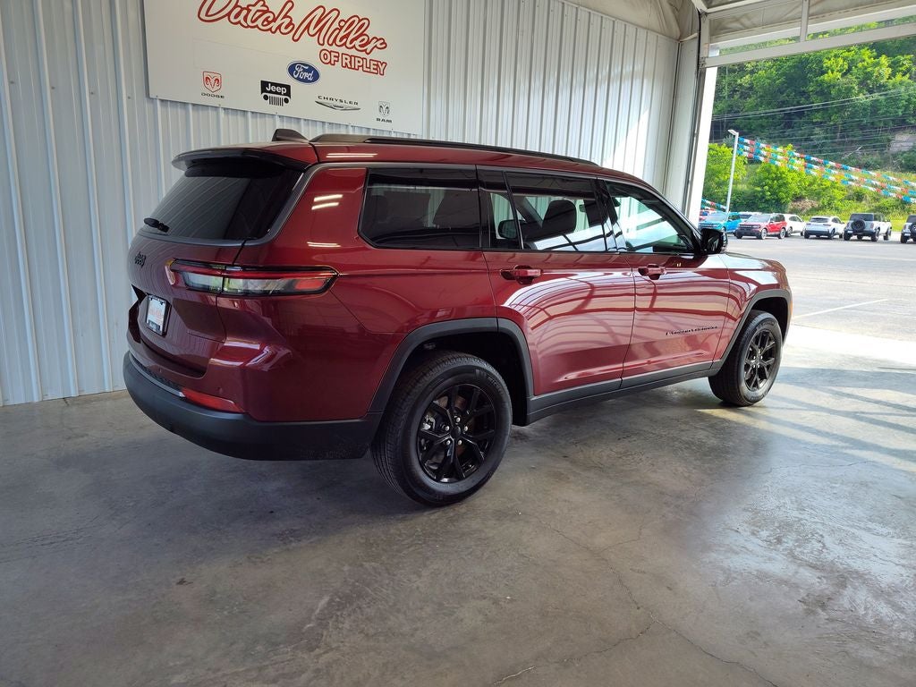 2026 Jeep Grand Cherokee L Laredo Altitude