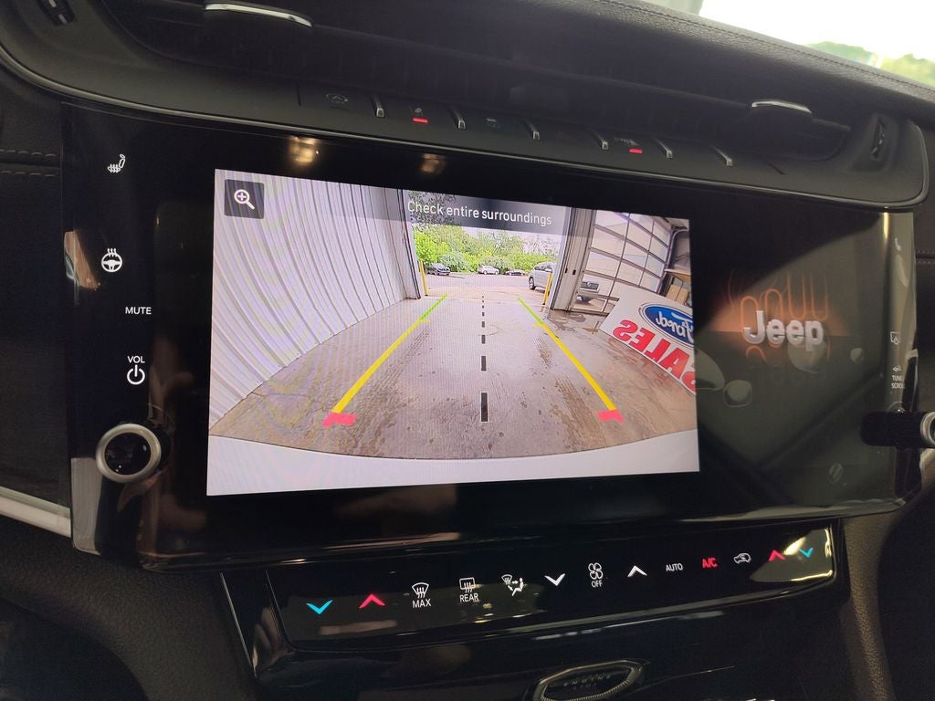 2026 Jeep Grand Cherokee L Laredo Altitude