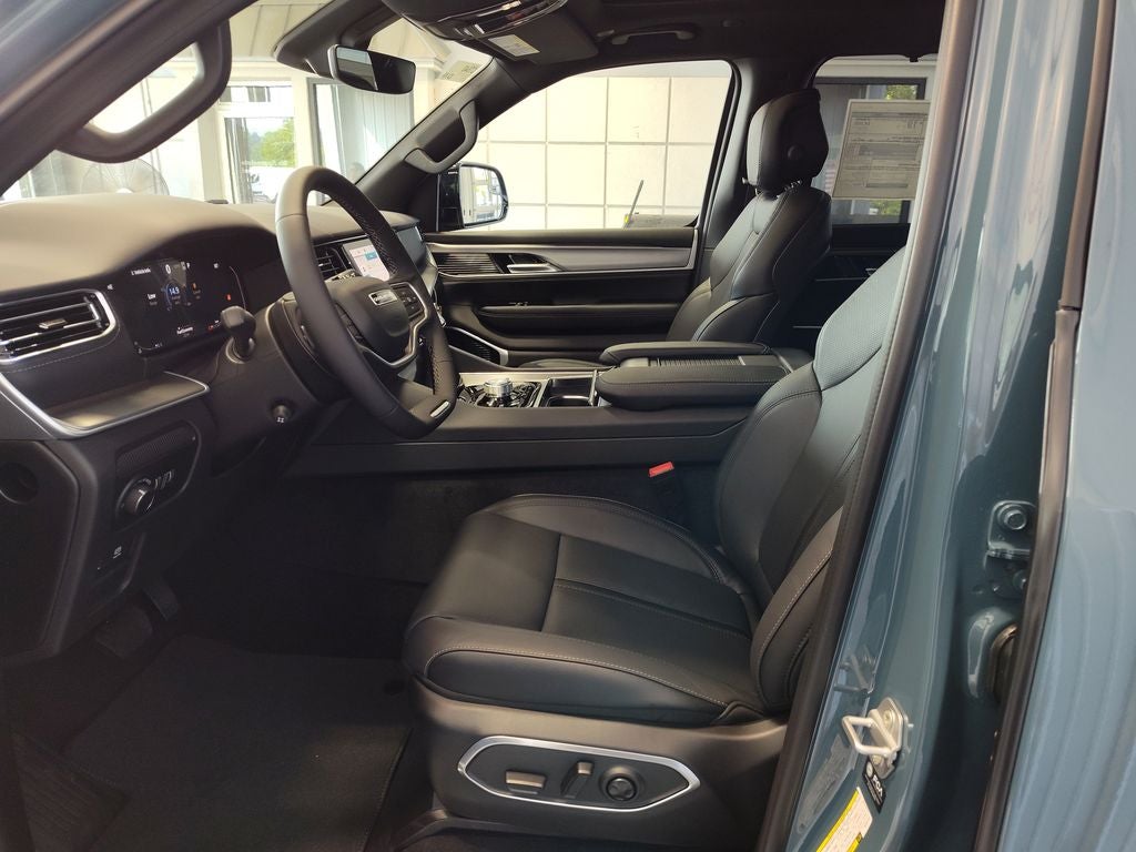 2026 Jeep Grand Wagoneer Limited Reserve