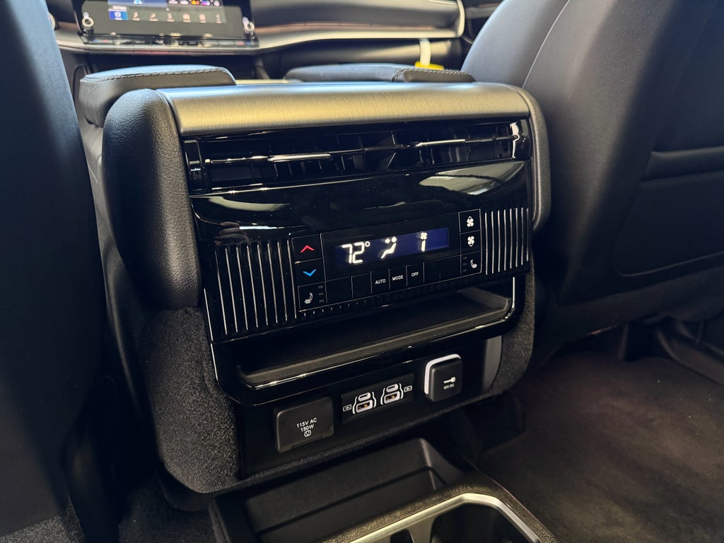 2025 Jeep Wagoneer Series II Carbide