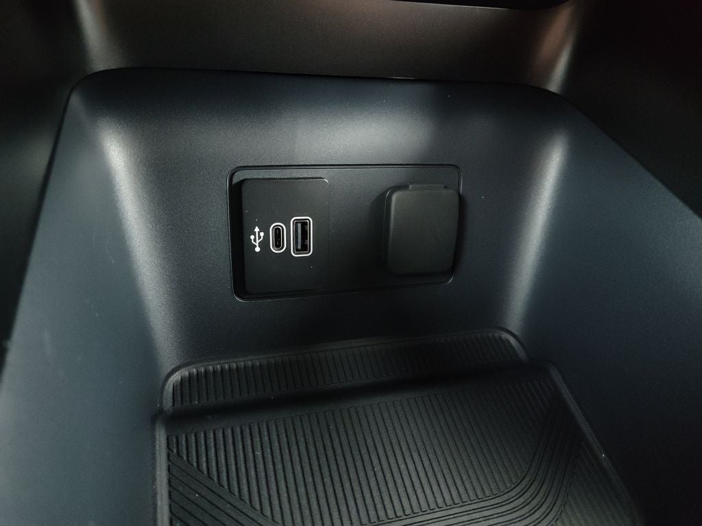 2026 Ford Explorer Active (200A)