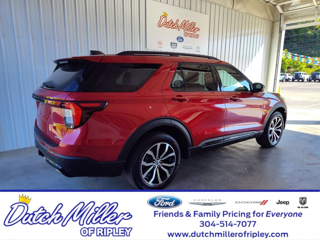 2025 Ford Explorer ST-Line