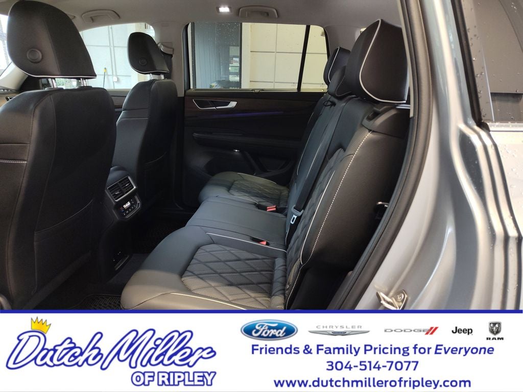 2025 Volkswagen Atlas 2.0T SEL Premium R-Line