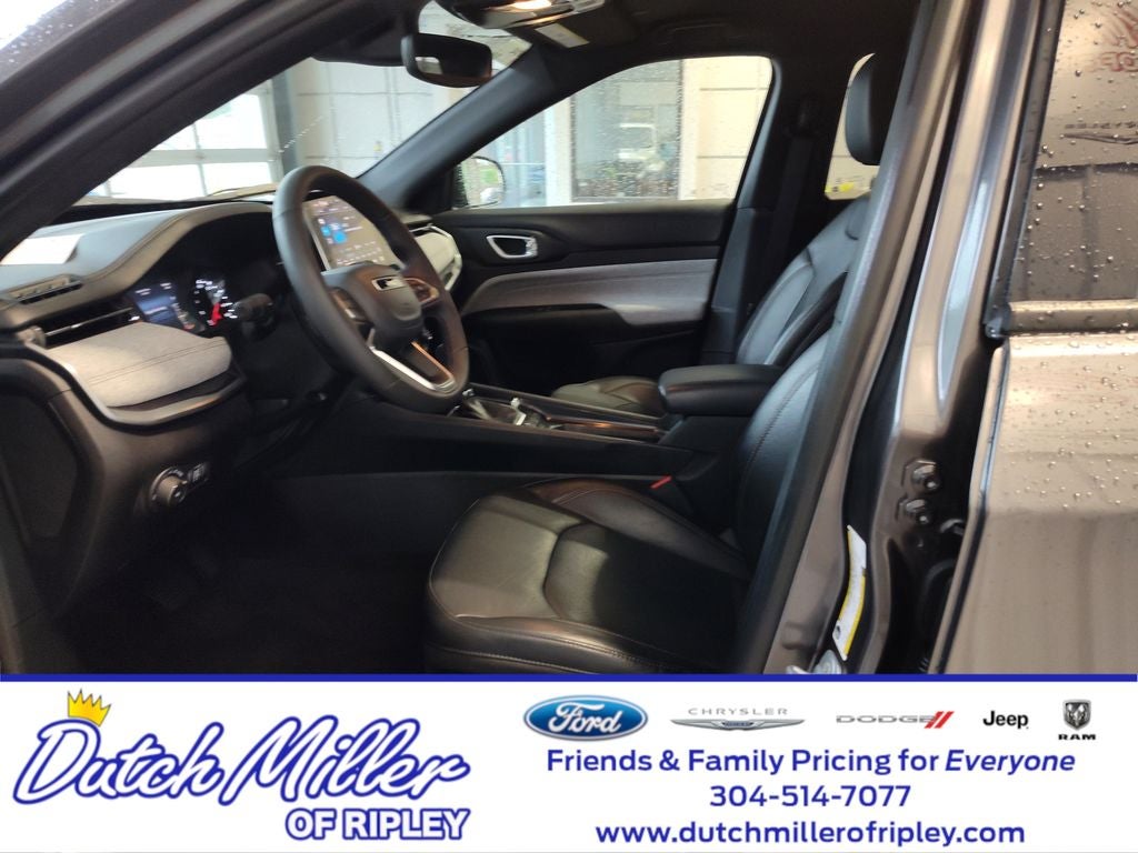 2023 Jeep Compass Latitude Lux