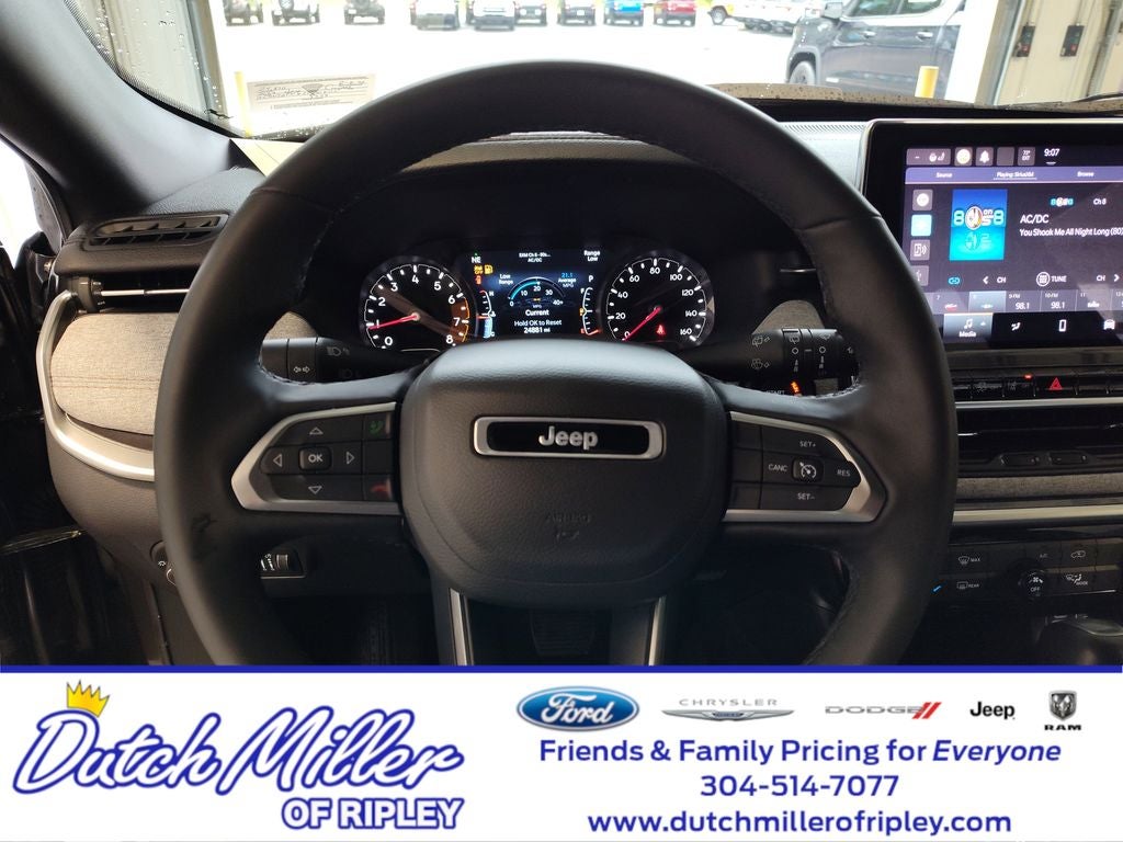 2023 Jeep Compass Latitude Lux