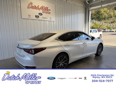 2024 Lexus ES 300h Premium
