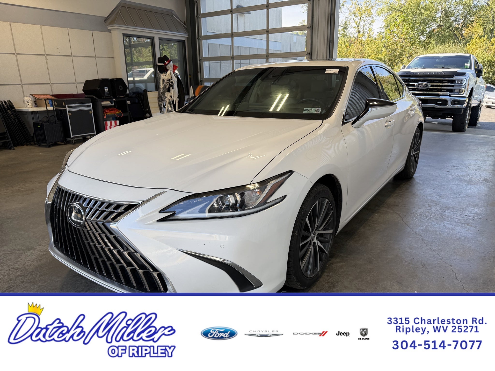 2024 Lexus ES 300h Premium