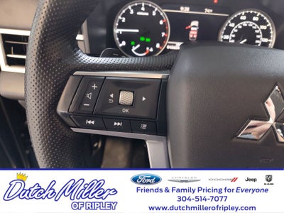 2025 Mitsubishi Outlander SE