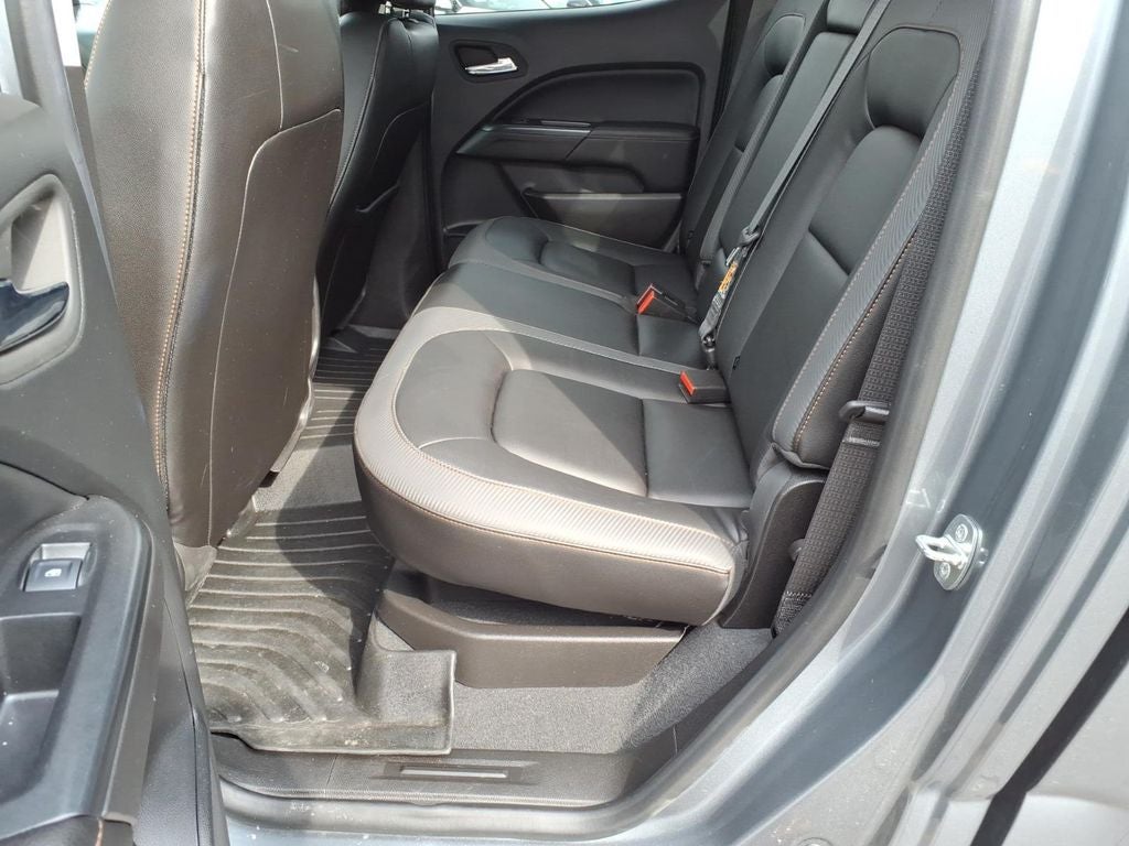 2022 GMC Canyon 4WD AT4 w/Leather