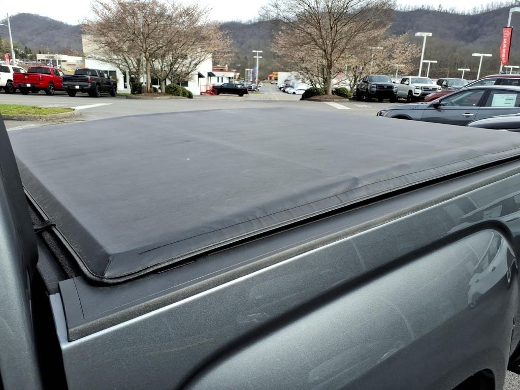 2022 GMC Canyon 4WD AT4 w/Leather