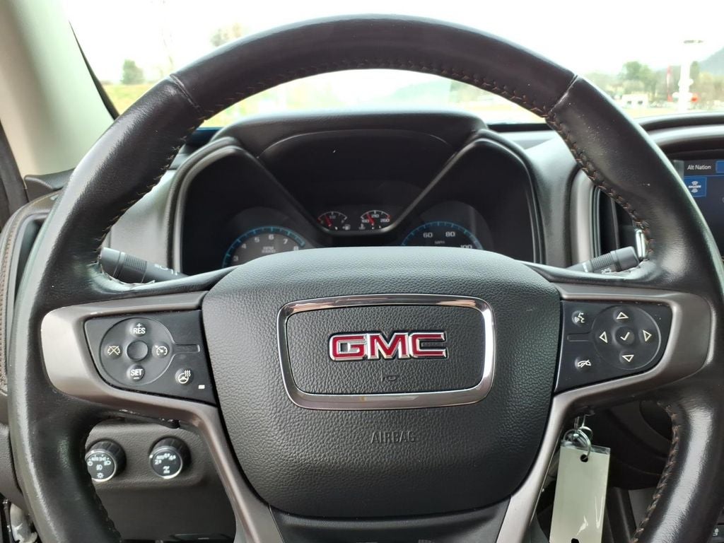 2022 GMC Canyon 4WD AT4 w/Leather