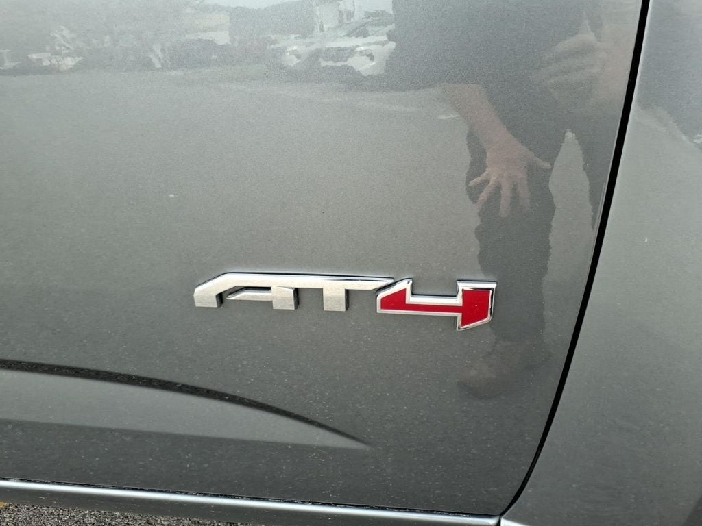 2022 GMC Canyon 4WD AT4 w/Leather