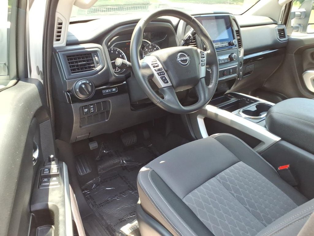 2024 Nissan Titan SV