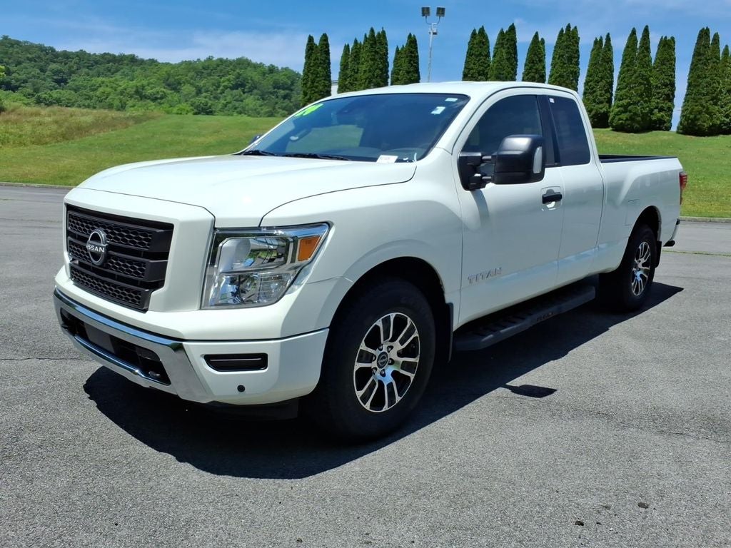 2024 Nissan Titan SV