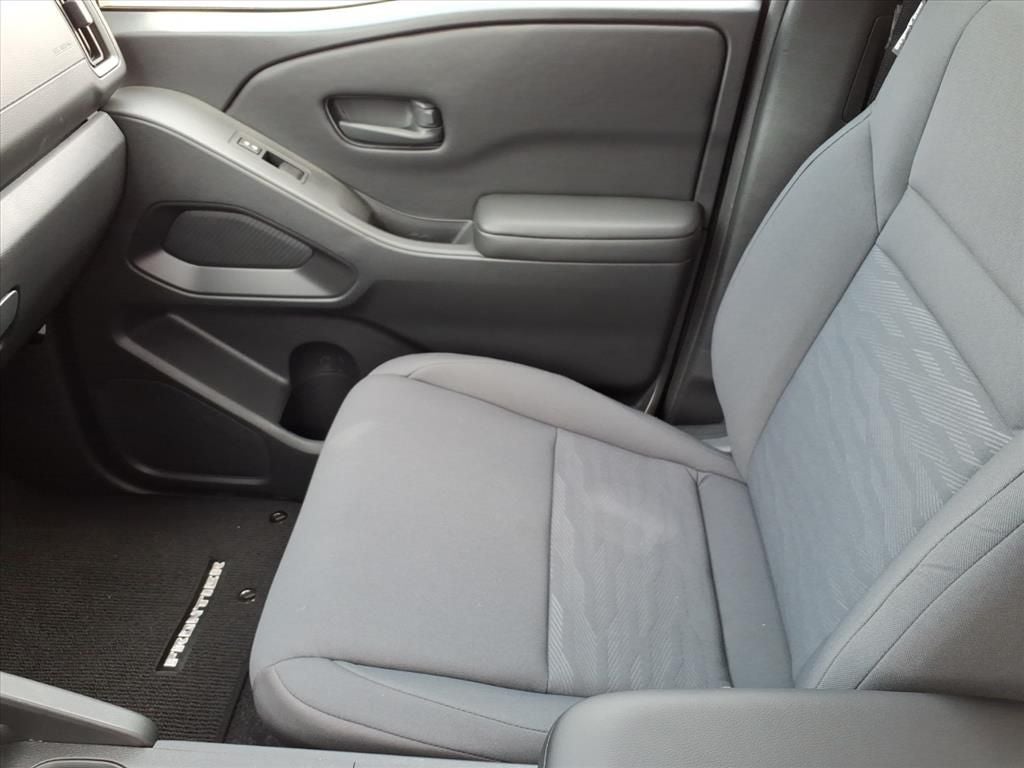 2025 Nissan Frontier S