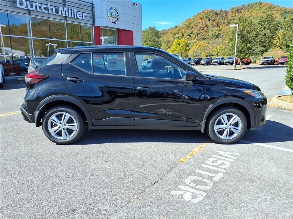 2025 Nissan Kicks Play S