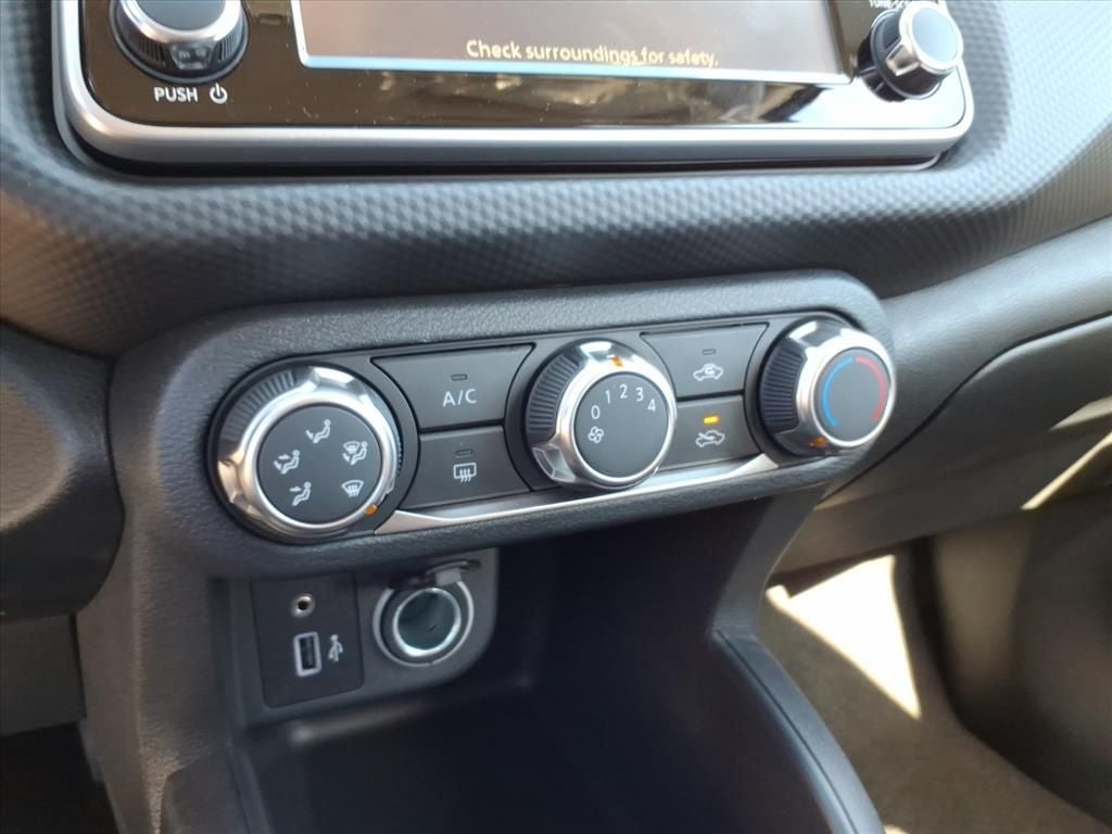 2025 Nissan Kicks Play S