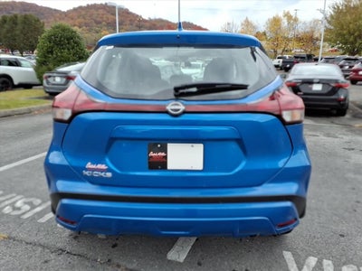 2025 Nissan Kicks Play S