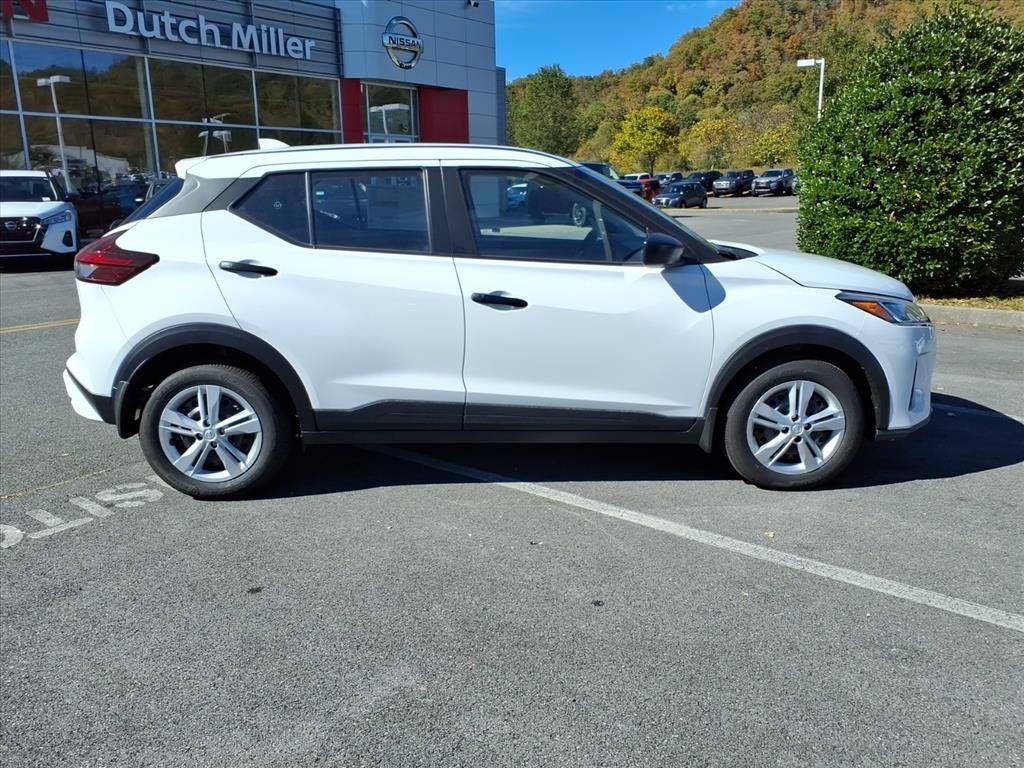 2025 Nissan Kicks Play S