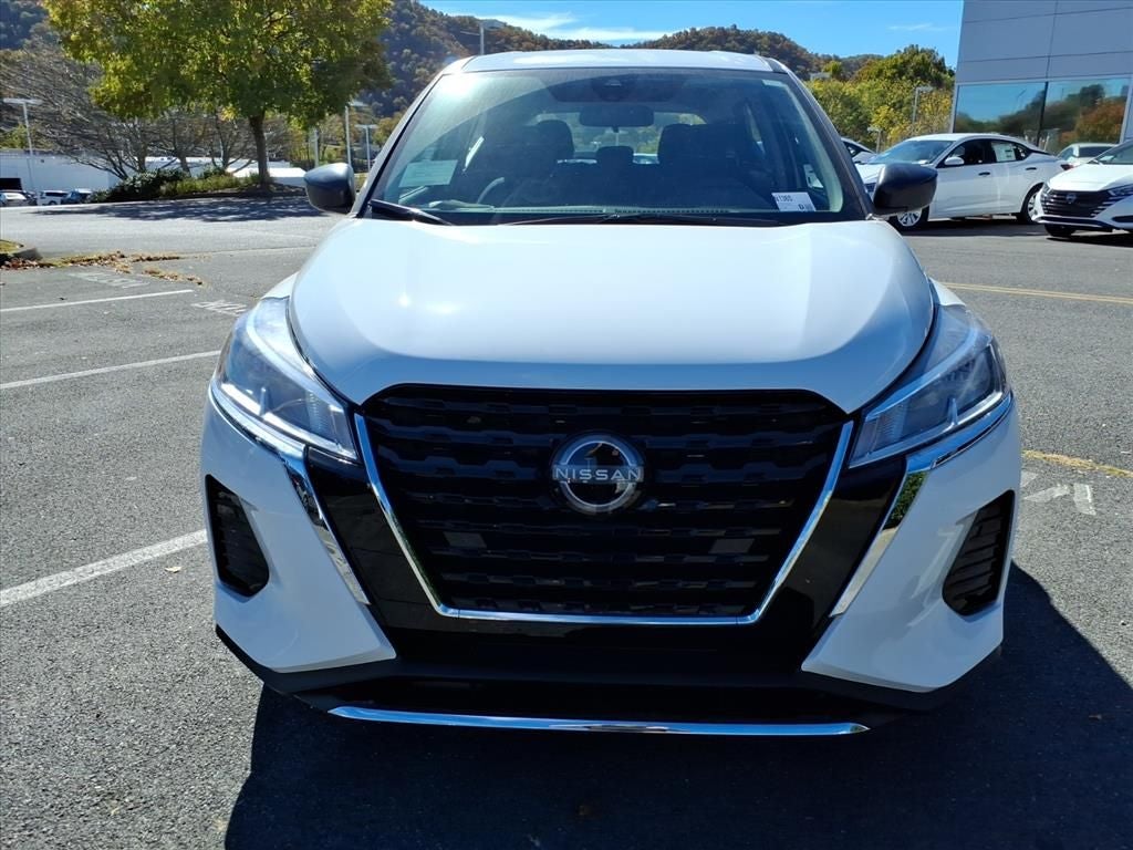 2025 Nissan Kicks Play S
