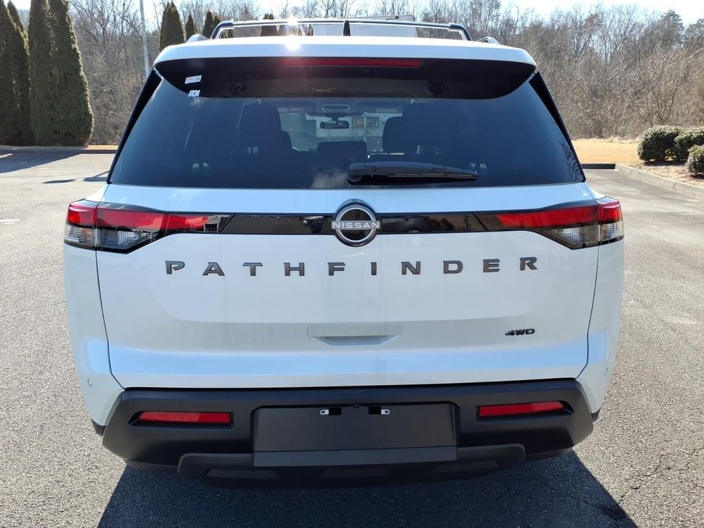 2026 Nissan Pathfinder SV