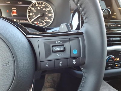 2025 Nissan Pathfinder SL