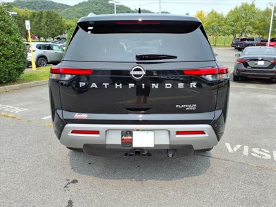 2025 Nissan Pathfinder Platinum