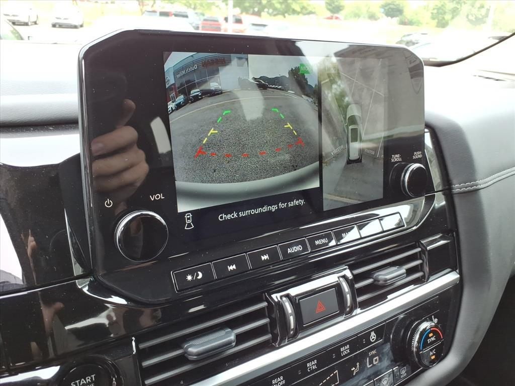 2025 Nissan Pathfinder Platinum