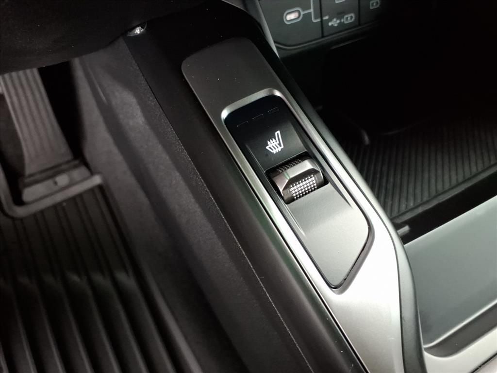 2025 Kia Sorento X-Line EX