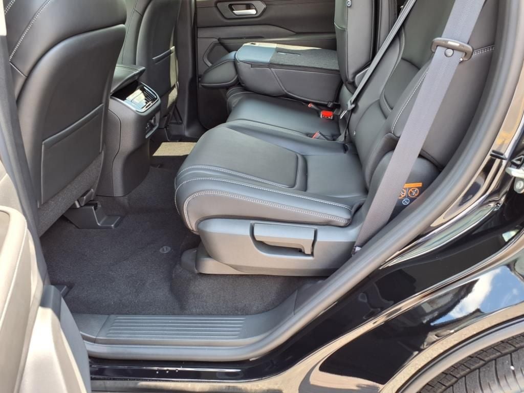 2025 Nissan Armada SV