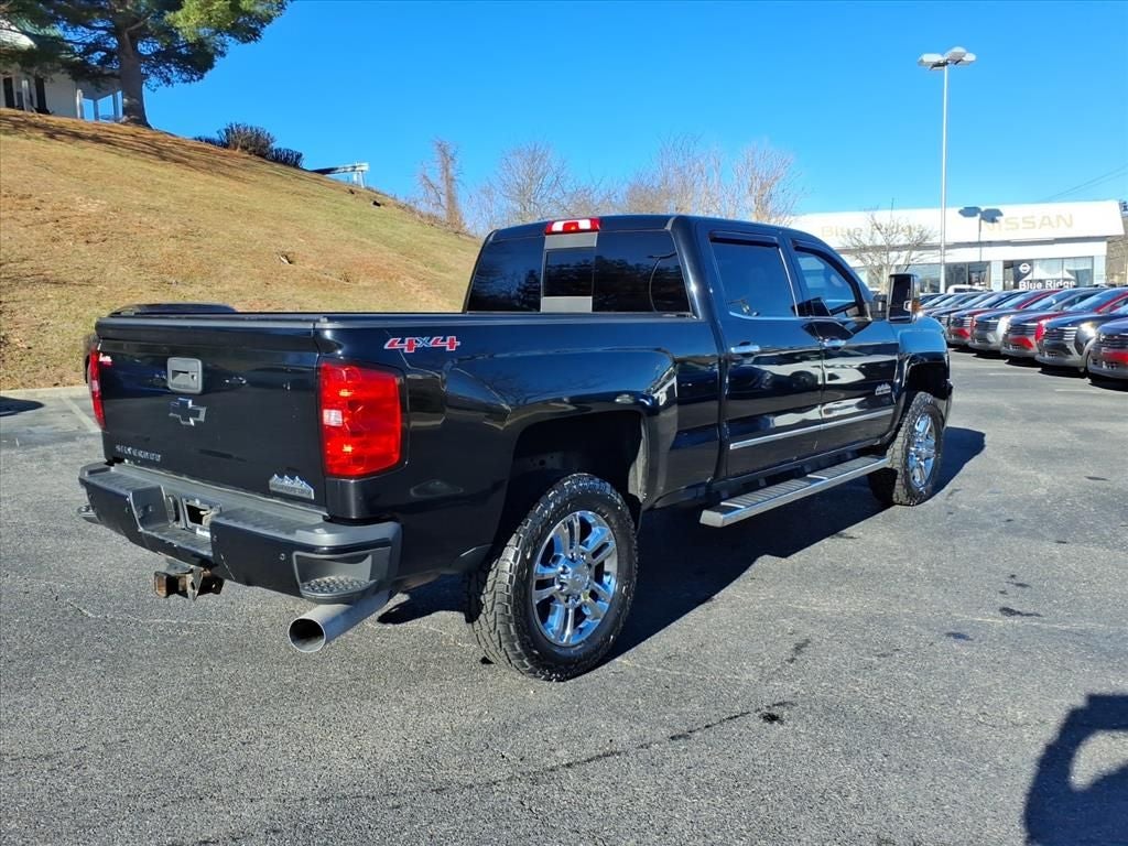 2017 Chevrolet Silverado High Country