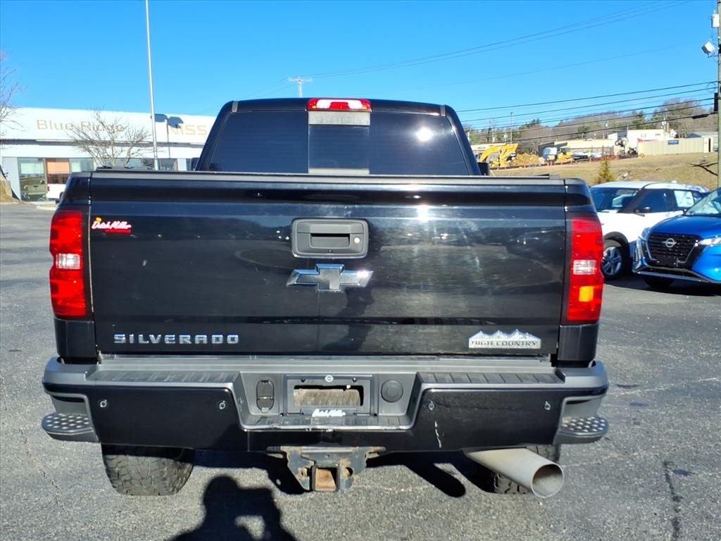 2017 Chevrolet Silverado High Country