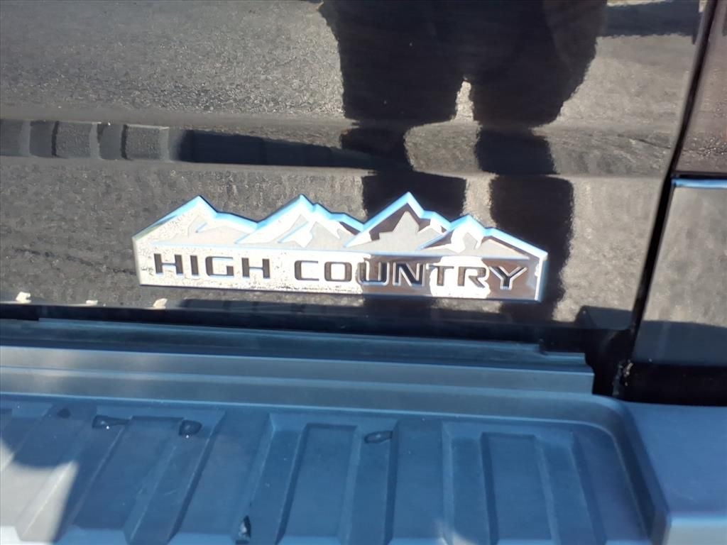 2017 Chevrolet Silverado High Country