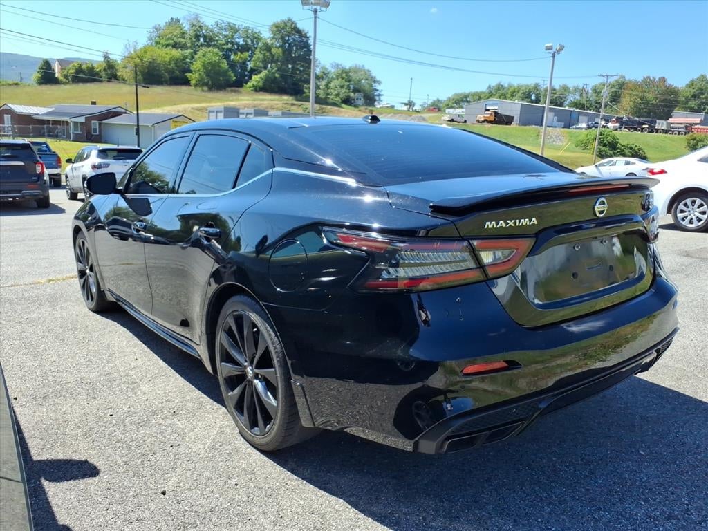 2022 Nissan Maxima SR