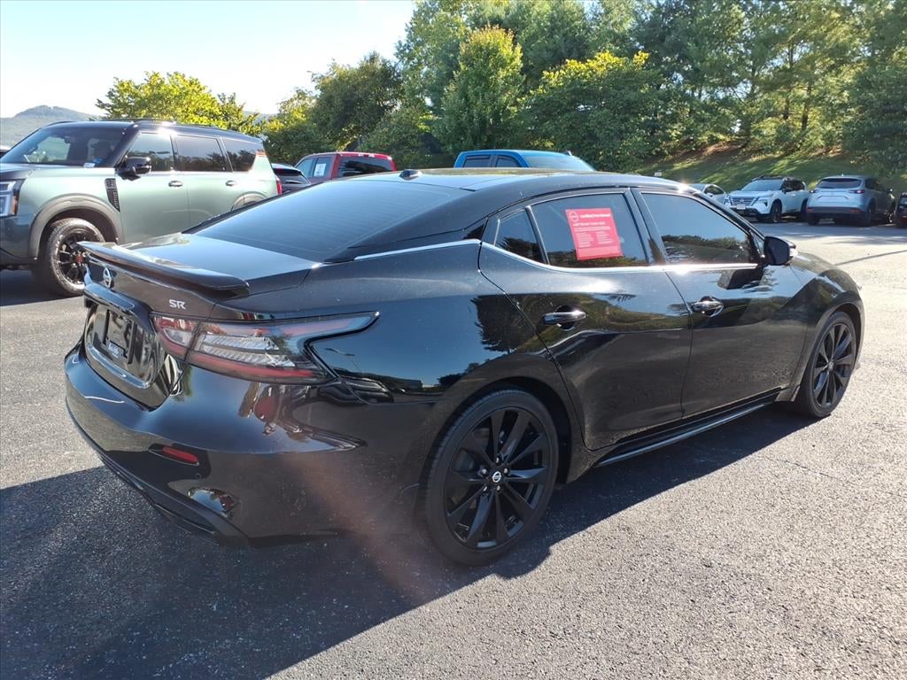 2022 Nissan Maxima SR