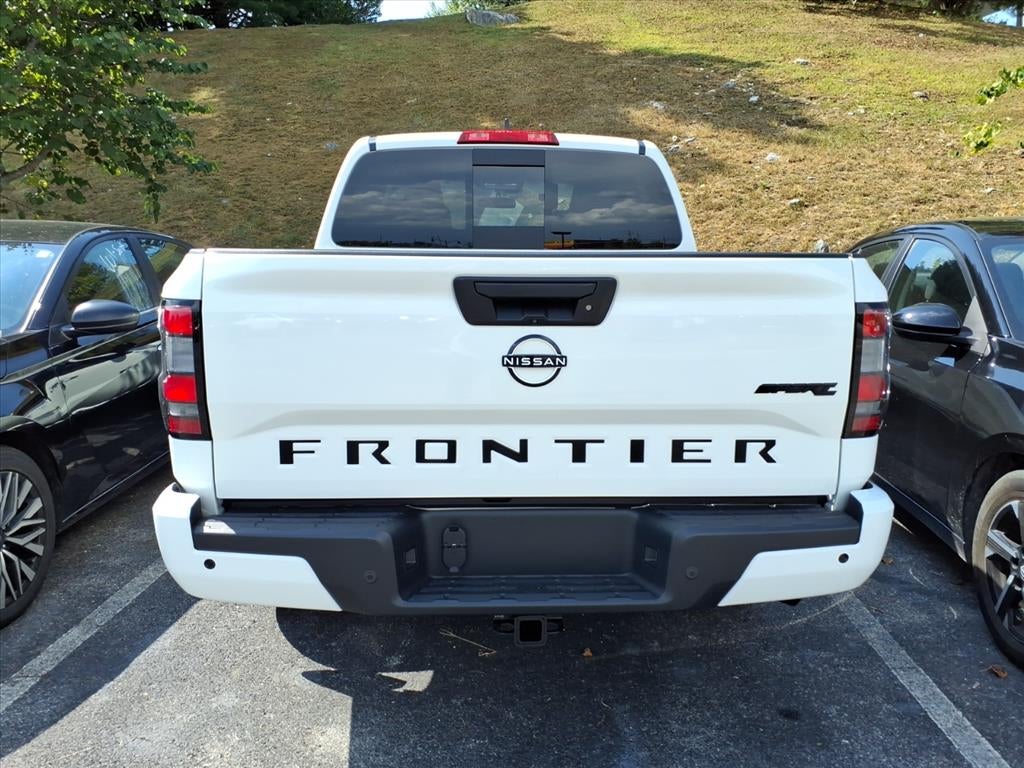 2027 Nissan Frontier SV