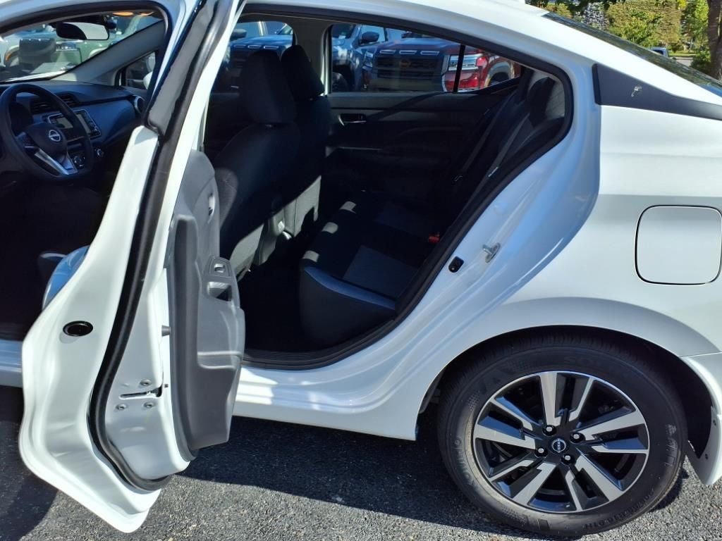 2025 Nissan Versa SV