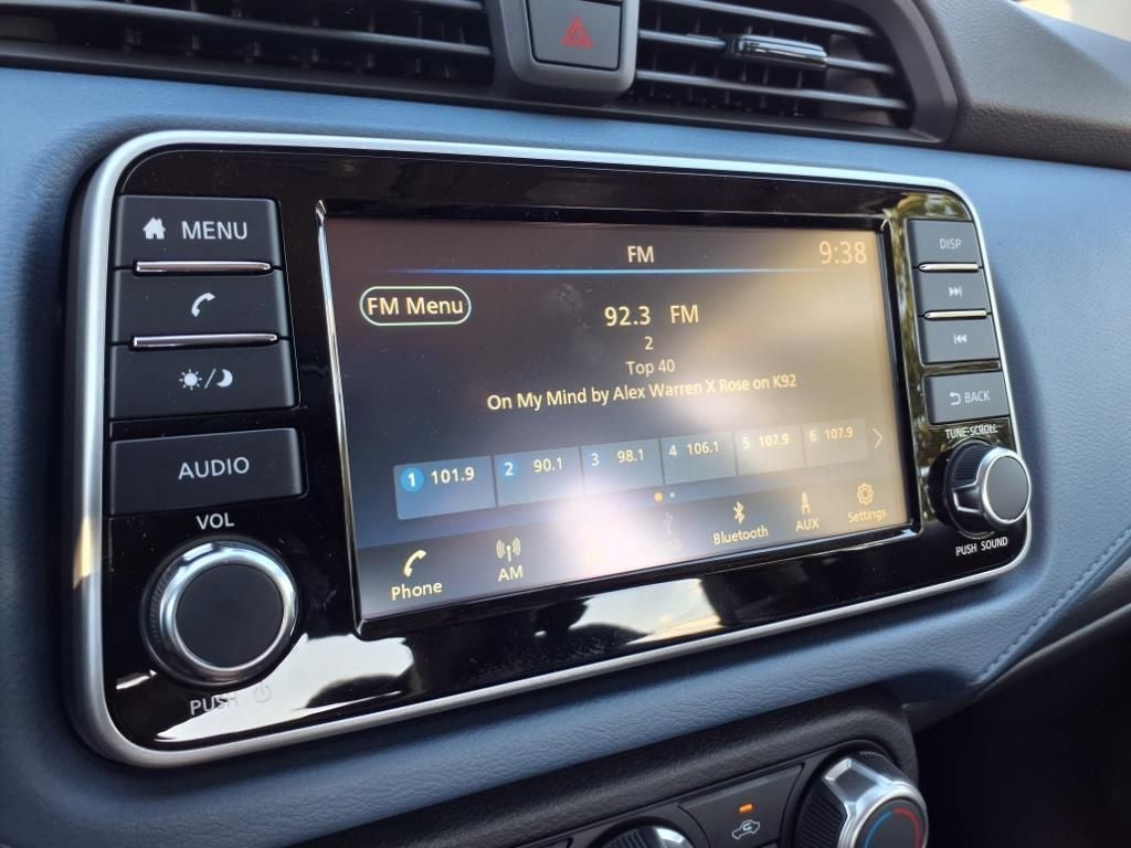 2025 Nissan Versa SV