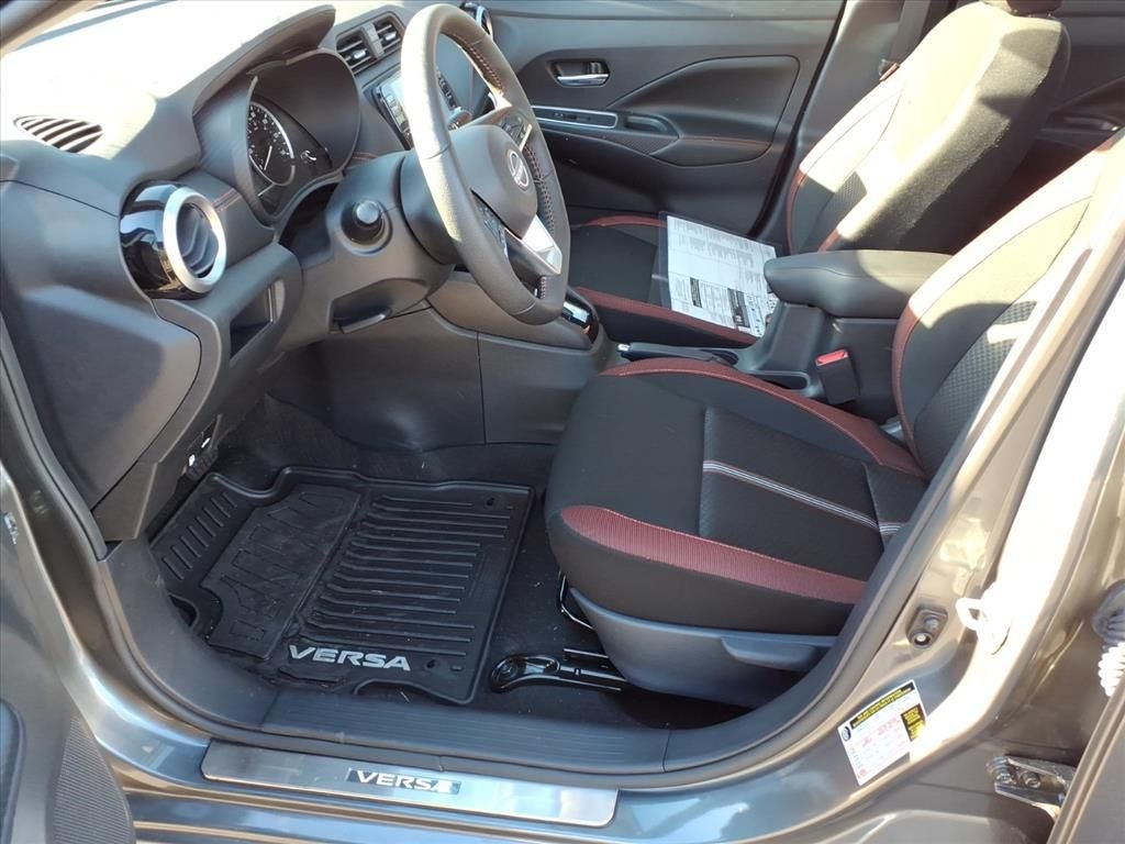 2025 Nissan Versa SR