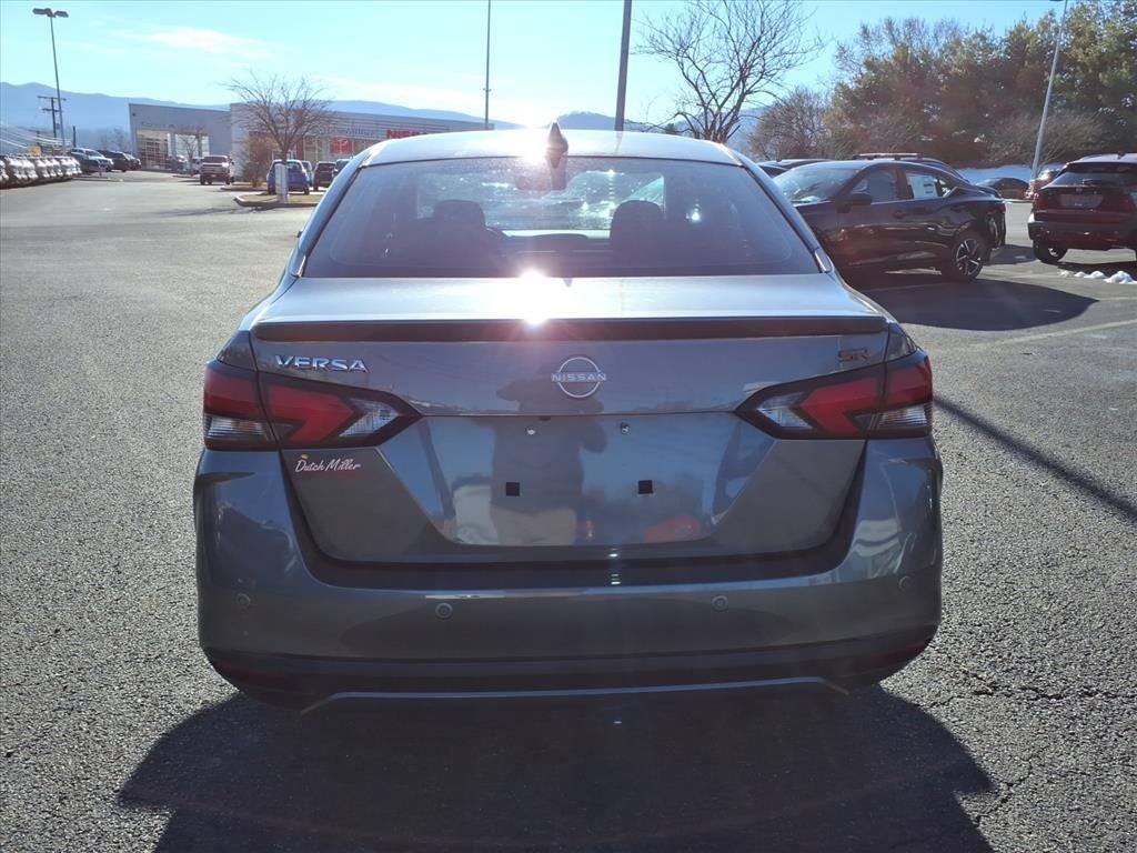 2025 Nissan Versa SR